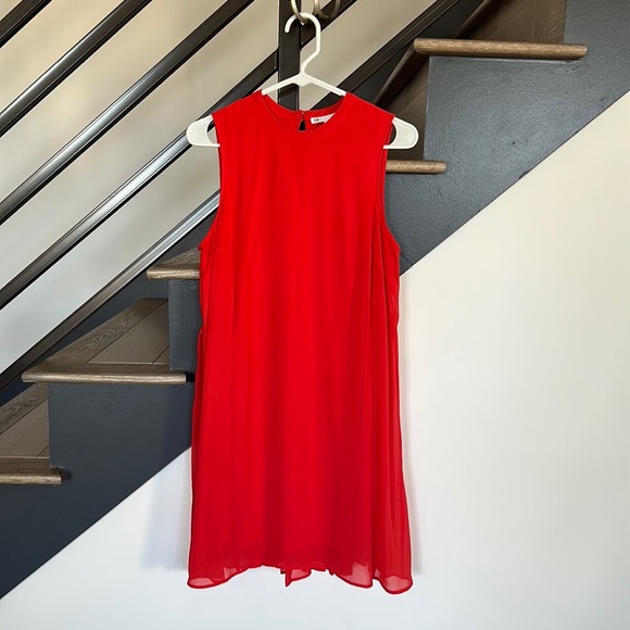 DR2 Dresses & Skirts - DR2 Coral Dress with Pleated Back Size S